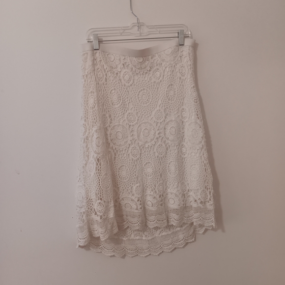 NWOT Elegant Cream Lace High-Low Skirt, Size Large - Picture 1 of 4